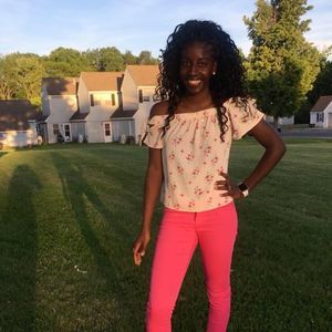 Meet your Posher, Nayeli